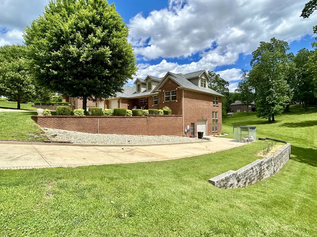 361 Kolsons Landing Drive Somerset KY 42503