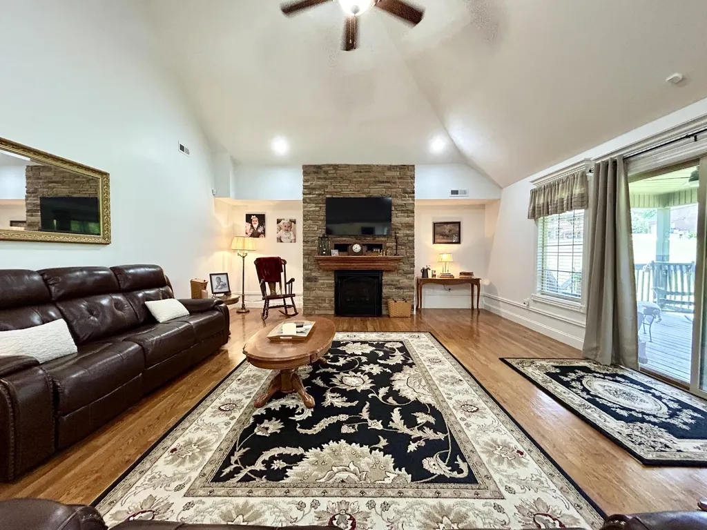 361 Kolsons Landing Drive Somerset KY 42503
