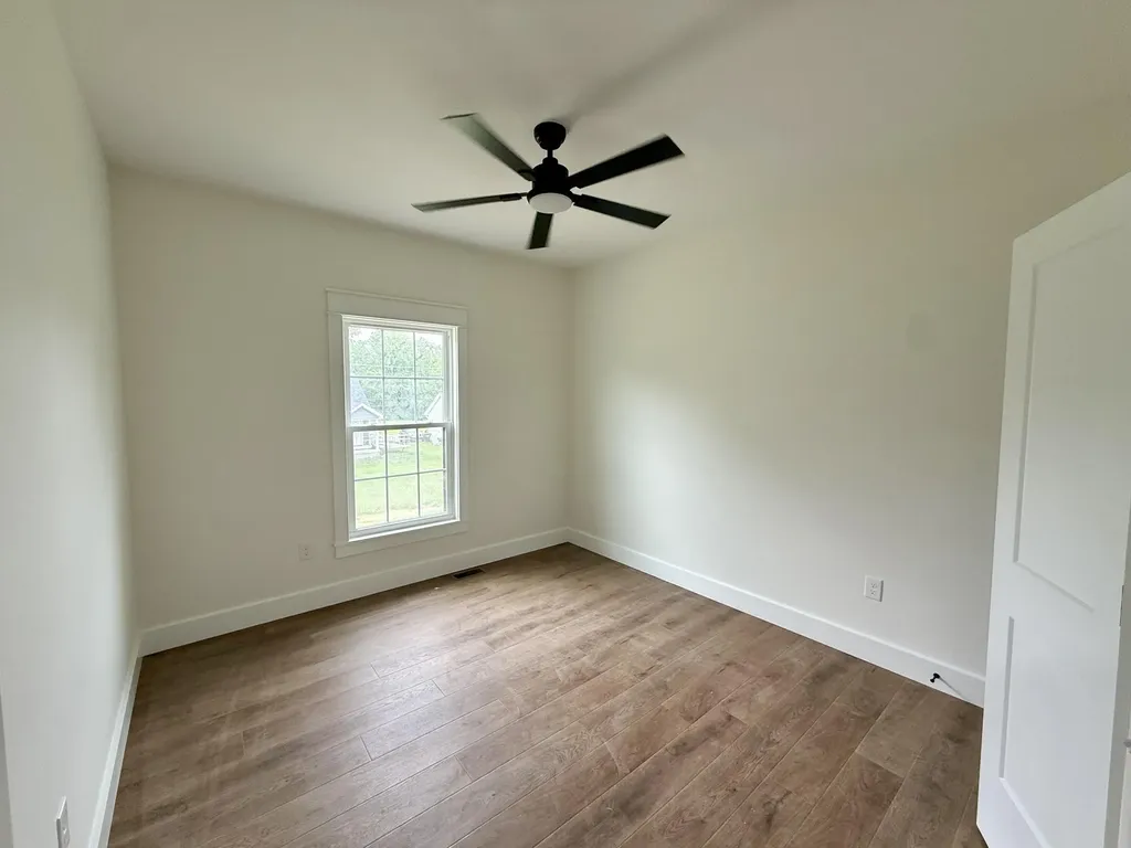 138 Knob View Trace Junction City KY 40440
