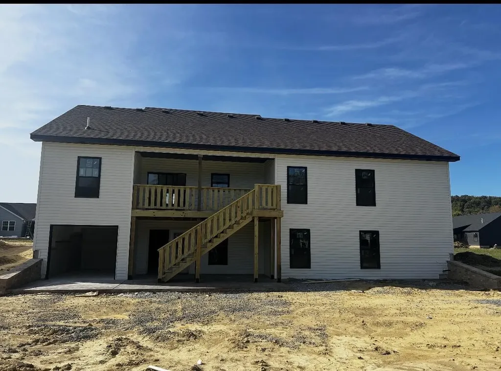 138 Knob View Trace Junction City KY 40440
