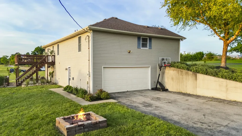 1234 Powell Taylor Road Lawrenceburg KY 40342