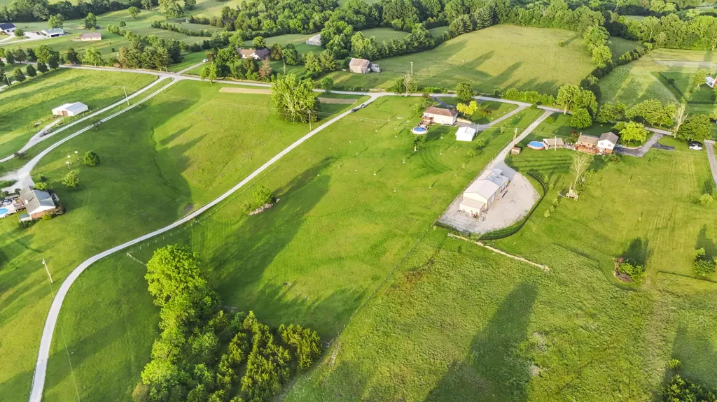 1234 Powell Taylor Road Lawrenceburg KY 40342