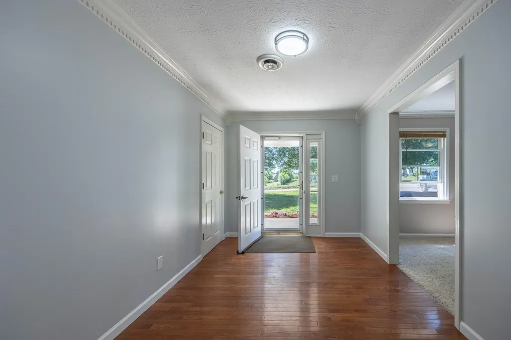 2335 Liberty Road Crab Orchard KY 40419