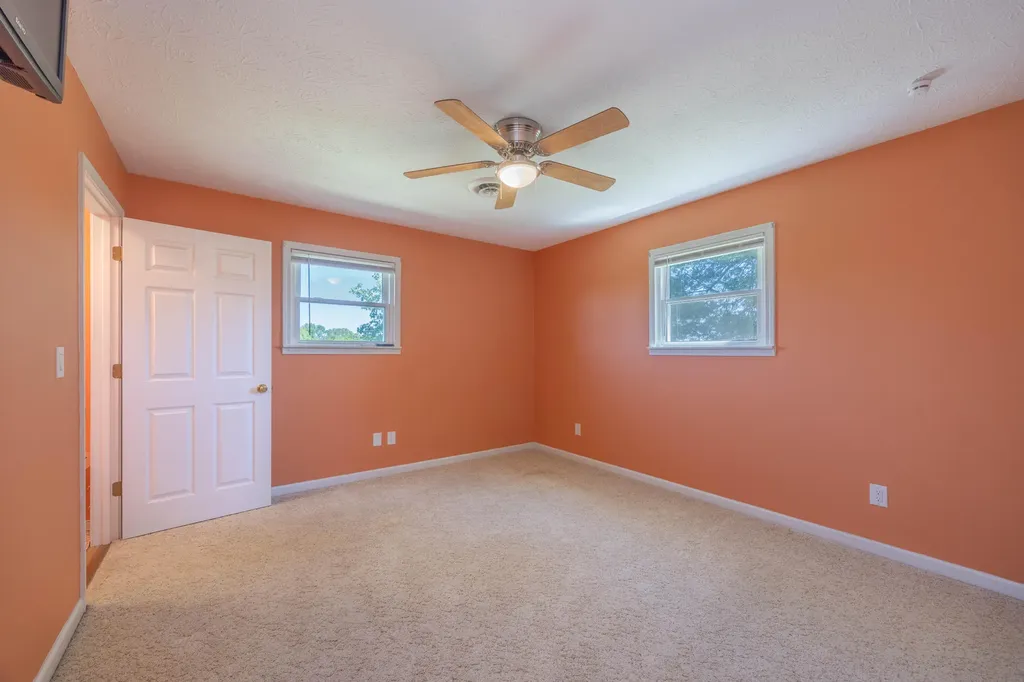 2335 Liberty Road Crab Orchard KY 40419