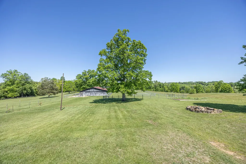 2335 Liberty Road Crab Orchard KY 40419
