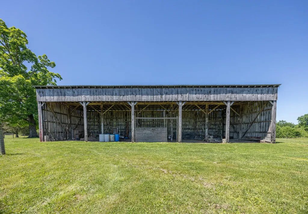 2335 Liberty Road Crab Orchard KY 40419