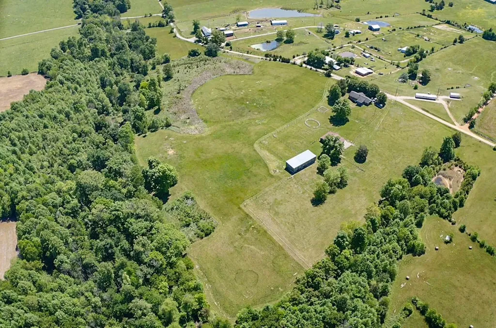 2335 Liberty Road Crab Orchard KY 40419