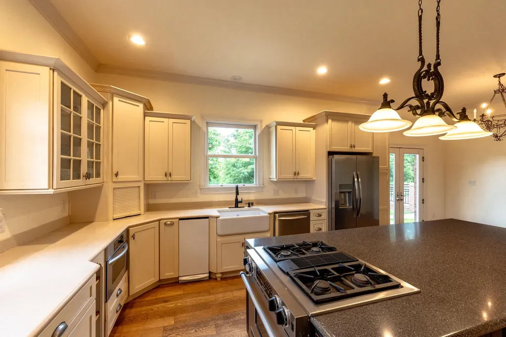 2525 Clintonville Road Paris KY 40361