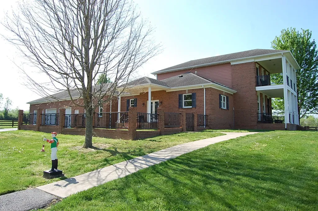 2525 Clintonville Road Paris KY 40361