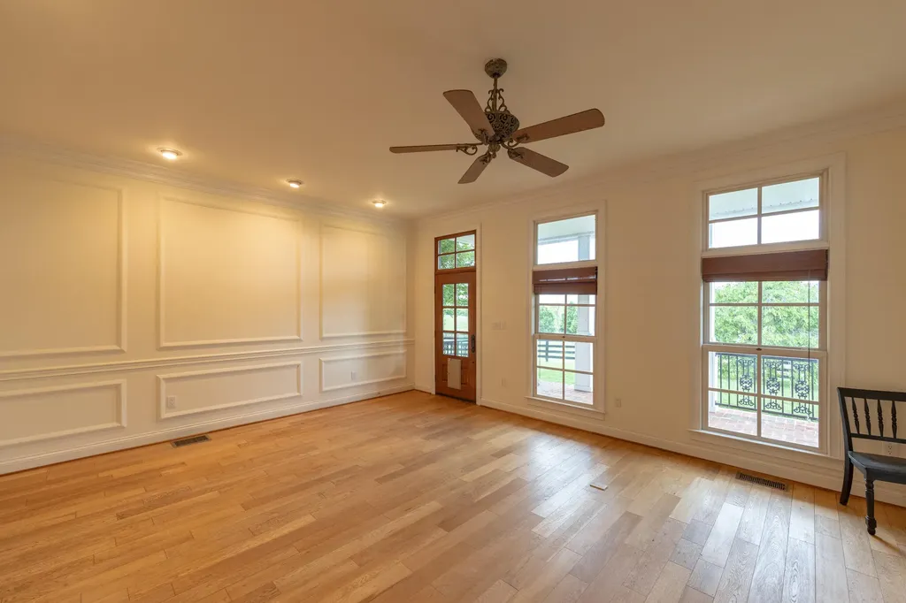 2525 Clintonville Road Paris KY 40361