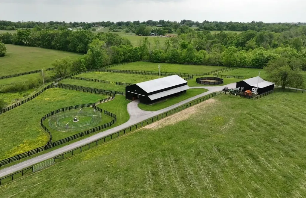 2525 Clintonville Road Paris KY 40361