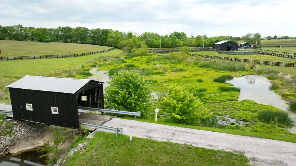 2525 Clintonville Road Paris KY 40361