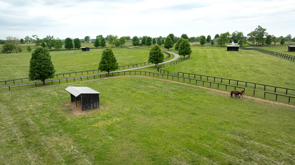 2525 Clintonville Road Paris KY 40361