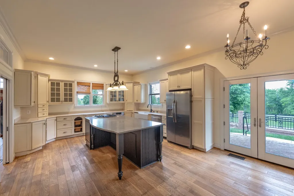 2525 Clintonville Road Paris KY 40361