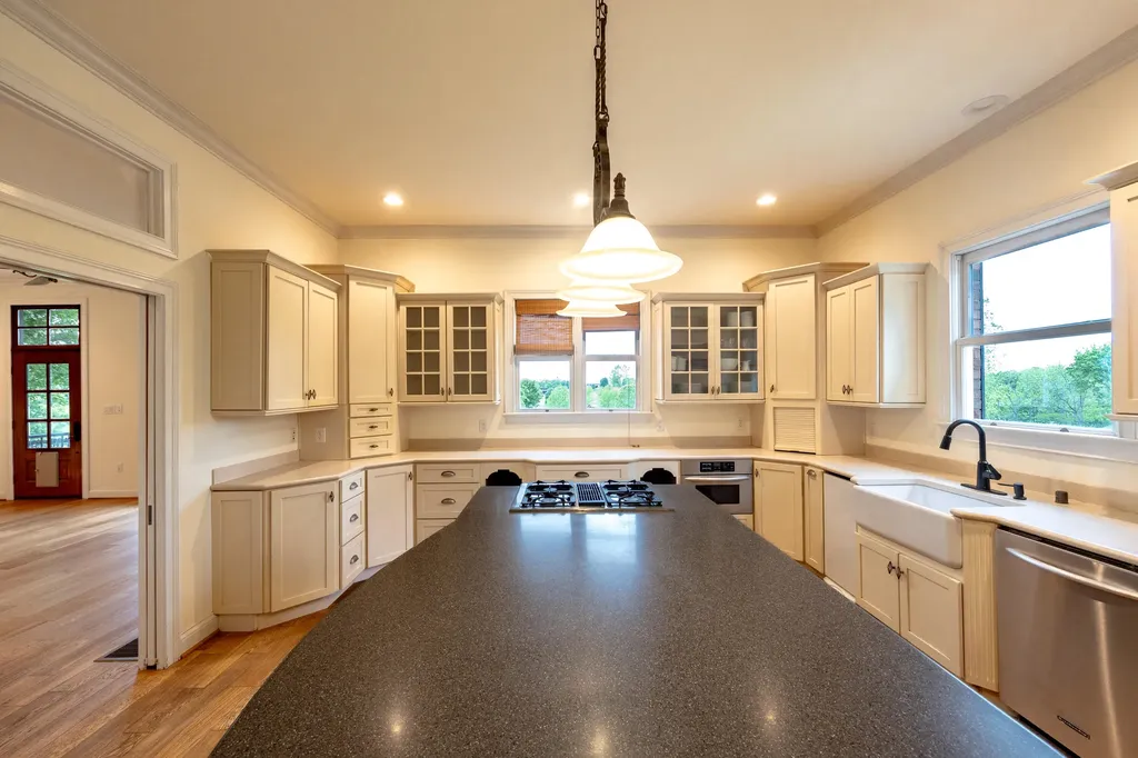 2525 Clintonville Road Paris KY 40361