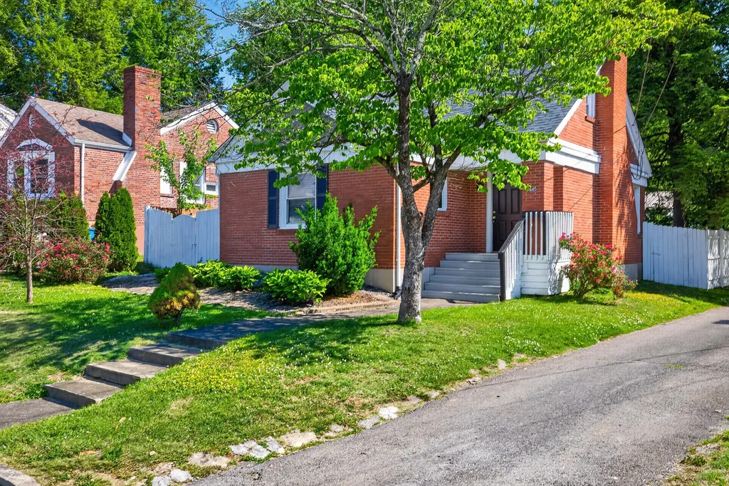 445 Fitzpatrick Street Danville KY 40422