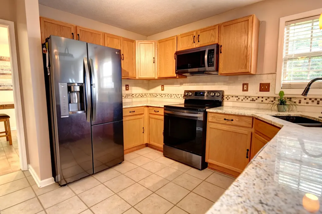 2820 Sandersville Road Lexington KY 40511