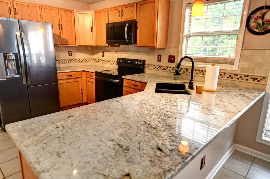 2820 Sandersville Road Lexington KY 40511