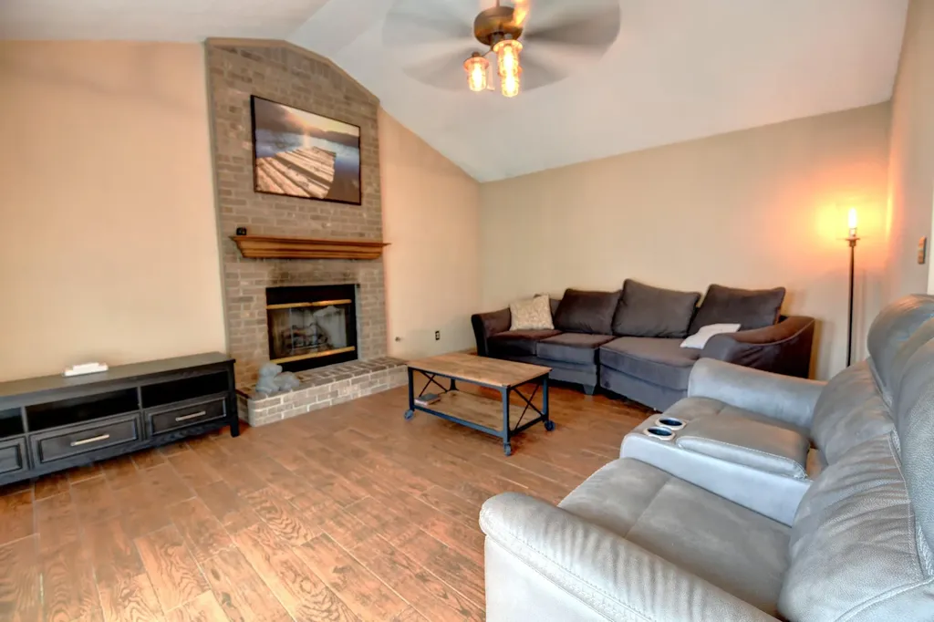 2820 Sandersville Road Lexington KY 40511