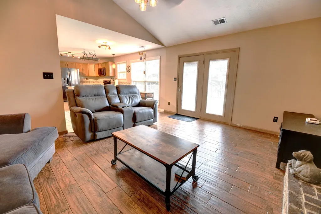 2820 Sandersville Road Lexington KY 40511
