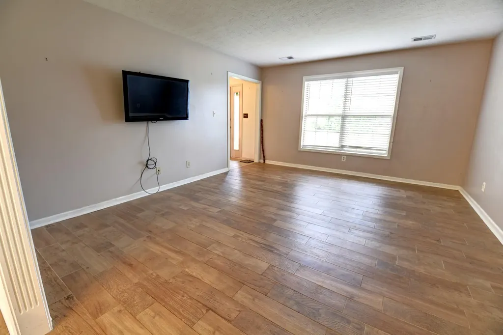 2820 Sandersville Road Lexington KY 40511