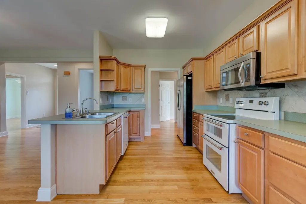 4100 1/2 Newtown Pike Georgetown KY 40324