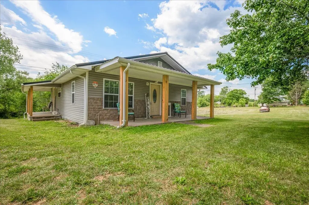 181 Little Arthur Ridge Road East Bernstadt KY 40729