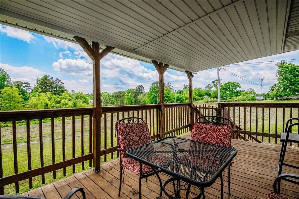 181 Little Arthur Ridge Road East Bernstadt KY 40729