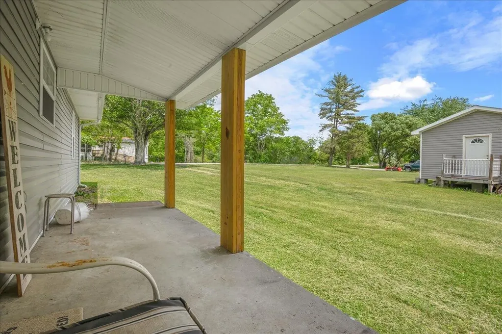 181 Little Arthur Ridge Road East Bernstadt KY 40729