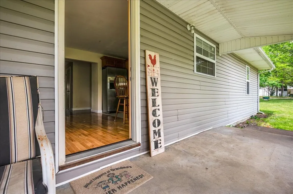 181 Little Arthur Ridge Road East Bernstadt KY 40729