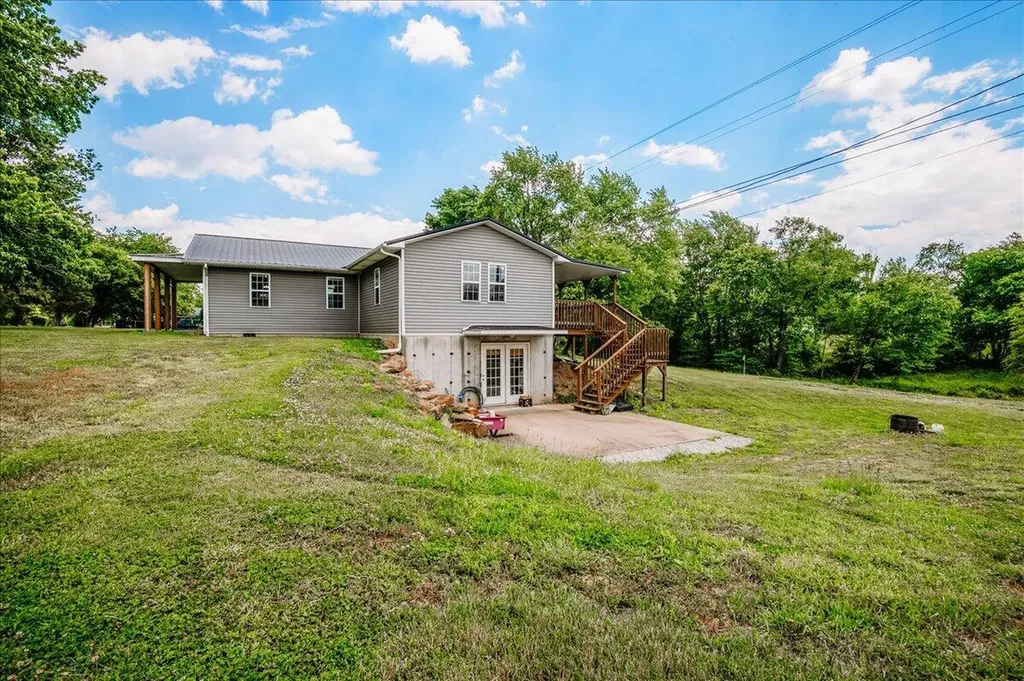 181 Little Arthur Ridge Road East Bernstadt KY 40729