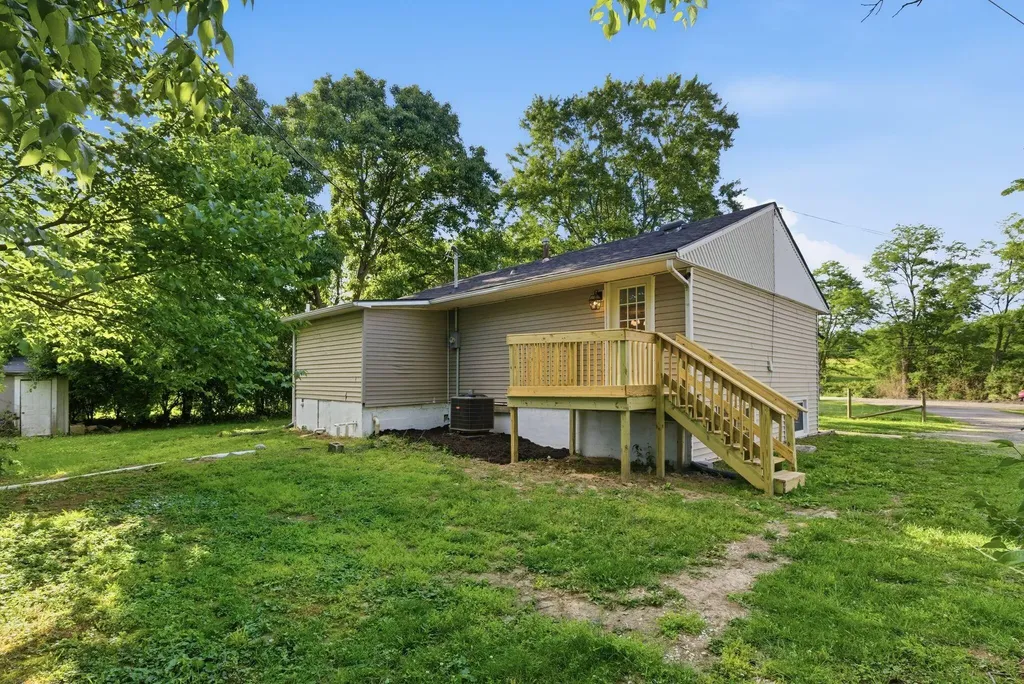 1690 Menelaus Road Berea KY 40403