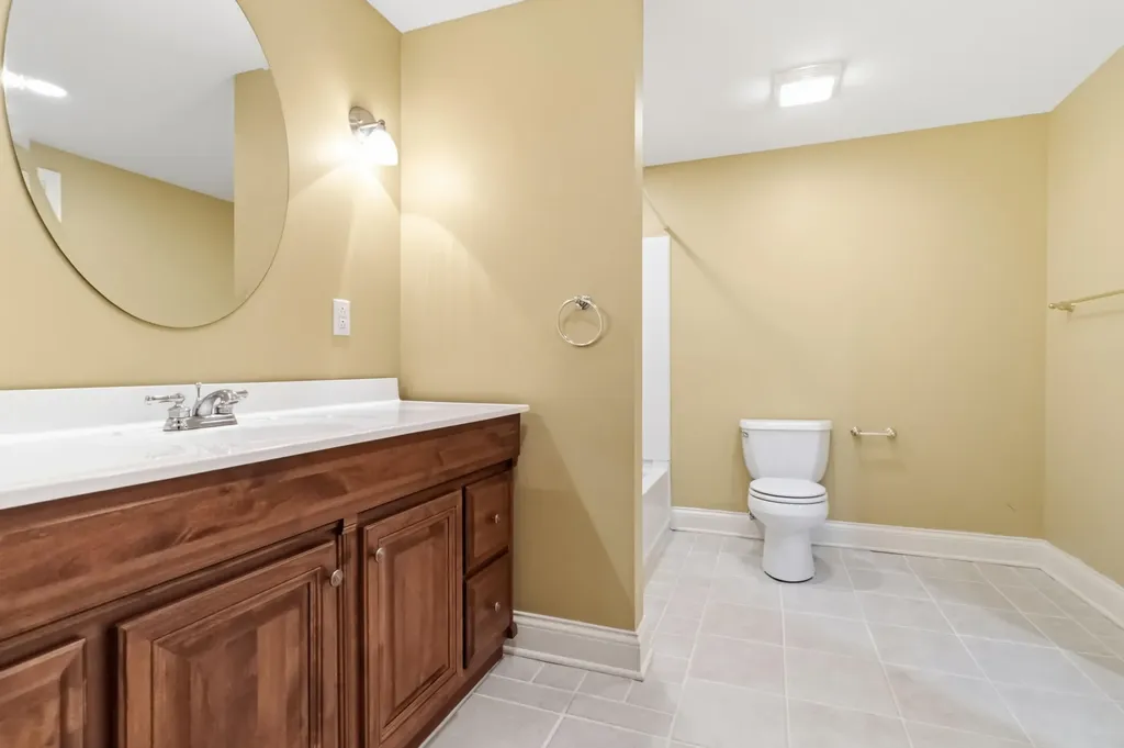 824 Livania Lane Lexington KY 40509