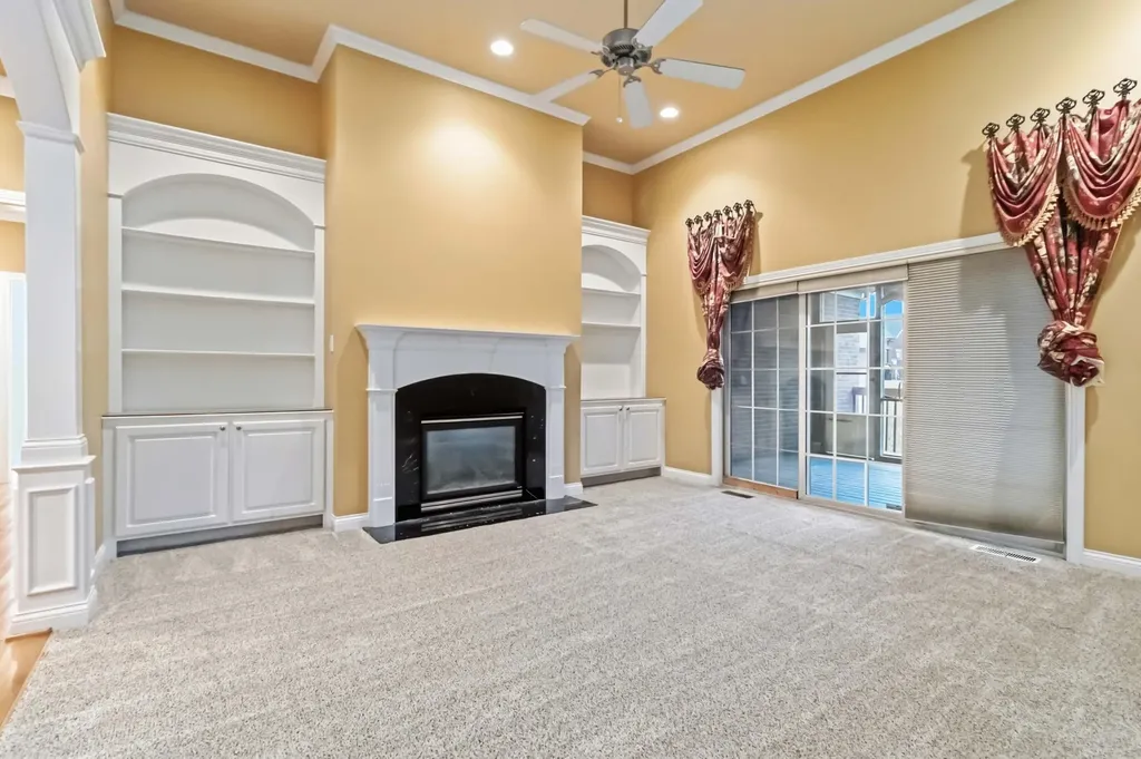 824 Livania Lane Lexington KY 40509