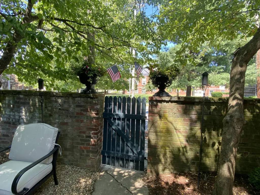 322 W 3rd Street Lexington KY 40508