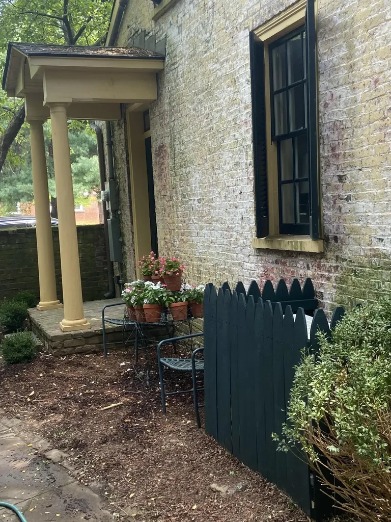 322 W 3rd Street Lexington KY 40508