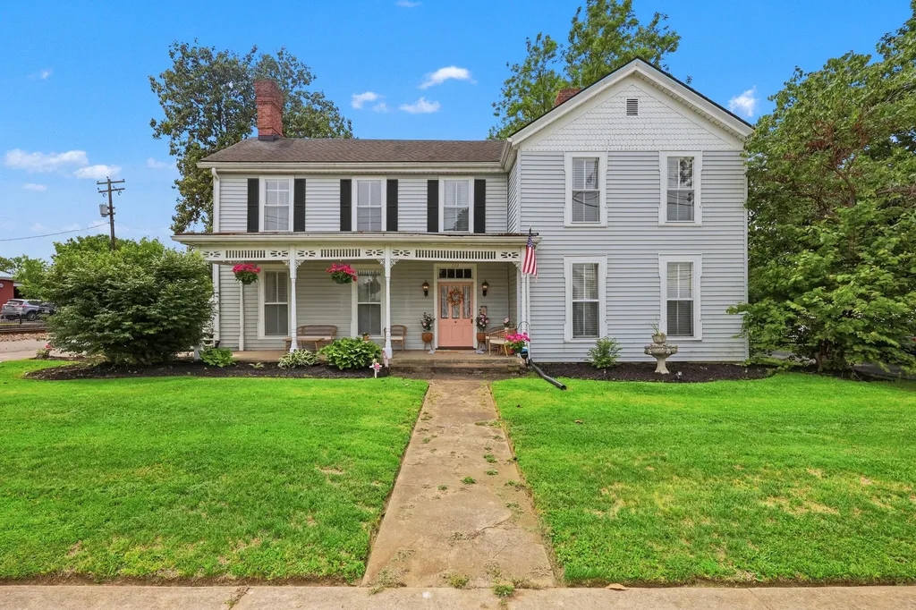 222 E Lexington Street Harrodsburg KY 40330