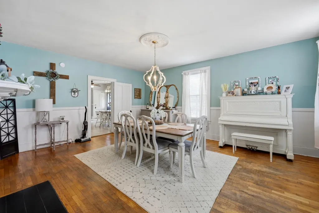 222 E Lexington Street Harrodsburg KY 40330