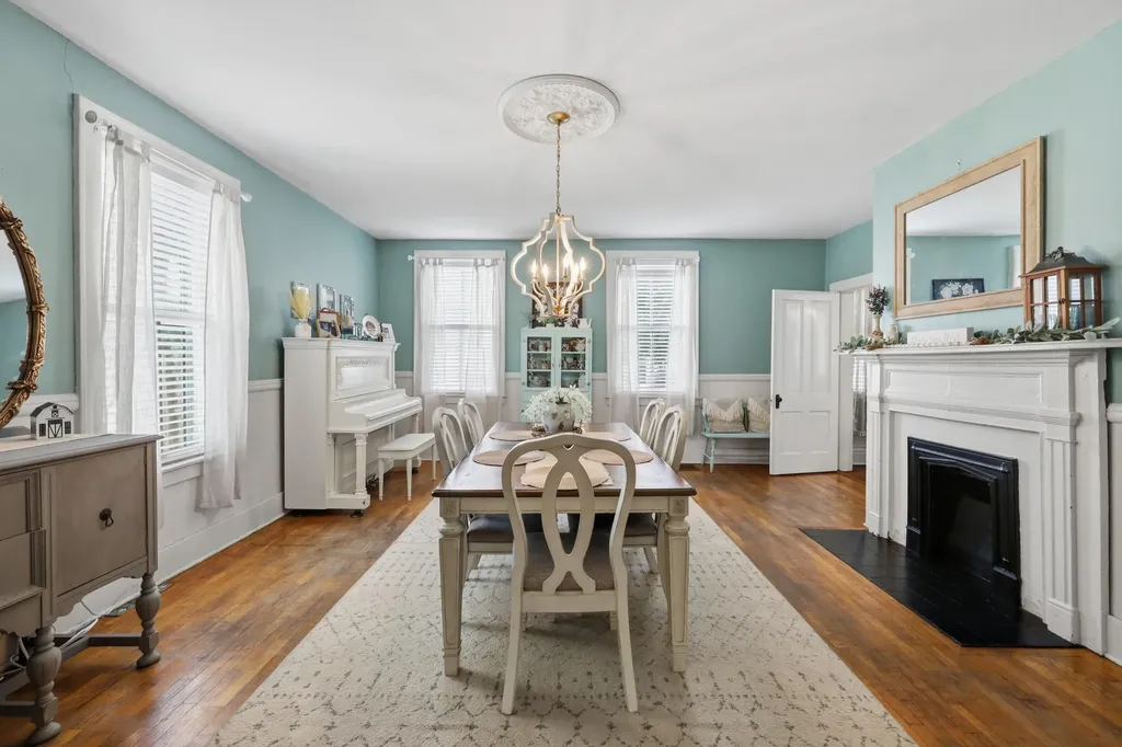 222 E Lexington Street Harrodsburg KY 40330
