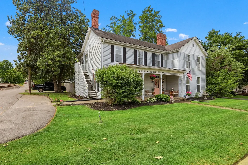 222 E Lexington Street Harrodsburg KY 40330
