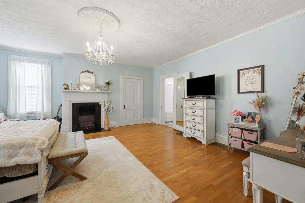 222 E Lexington Street Harrodsburg KY 40330