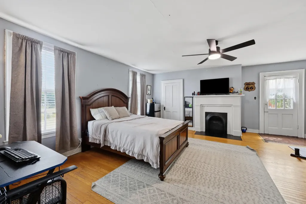 222 E Lexington Street Harrodsburg KY 40330