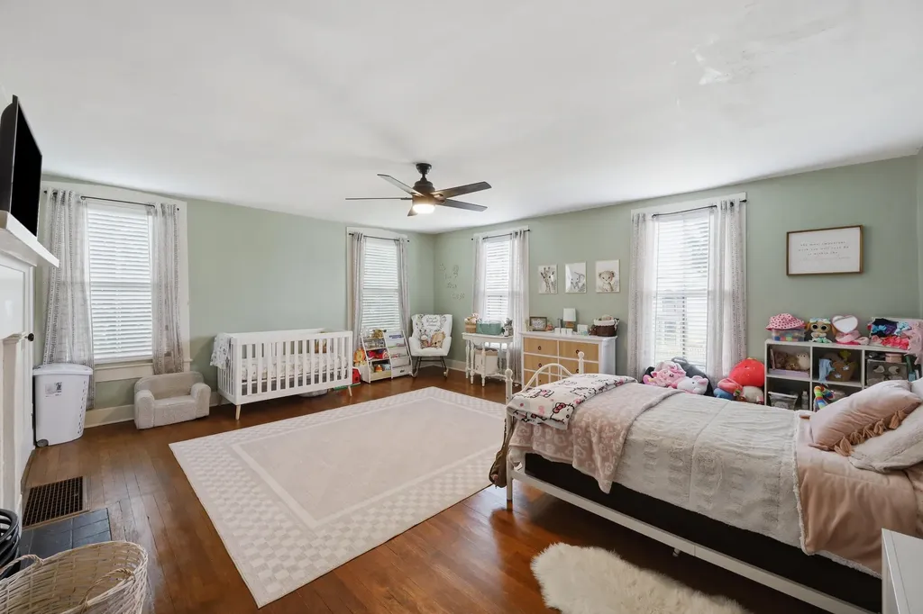 222 E Lexington Street Harrodsburg KY 40330