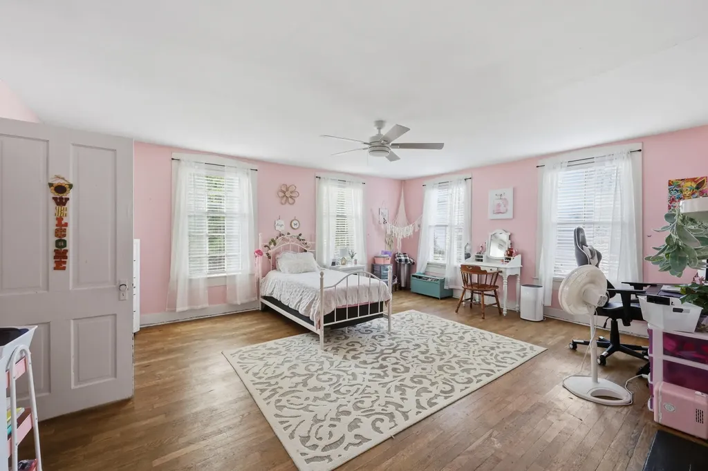 222 E Lexington Street Harrodsburg KY 40330