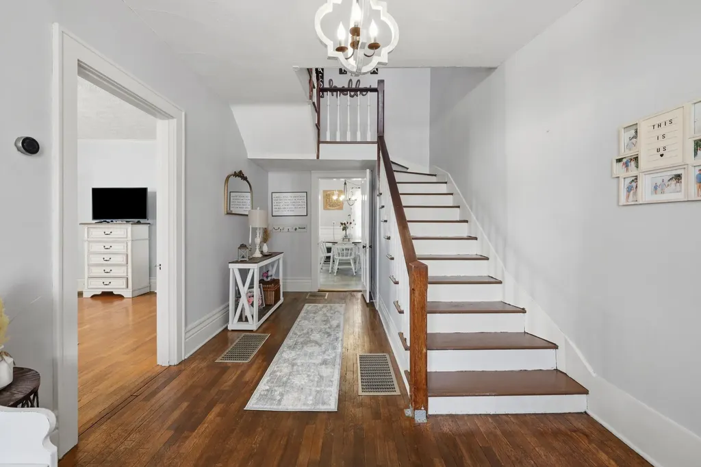 222 E Lexington Street Harrodsburg KY 40330