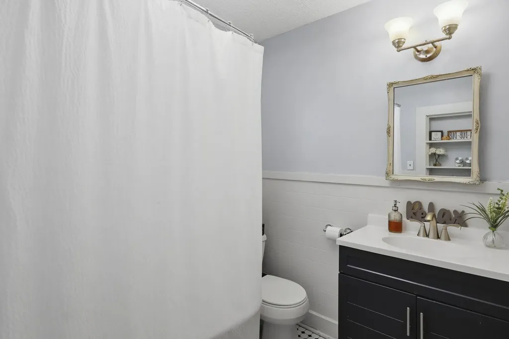 222 E Lexington Street Harrodsburg KY 40330