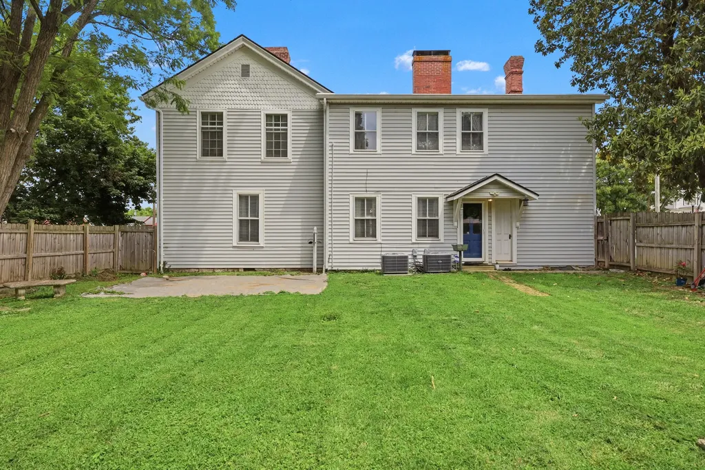 222 E Lexington Street Harrodsburg KY 40330
