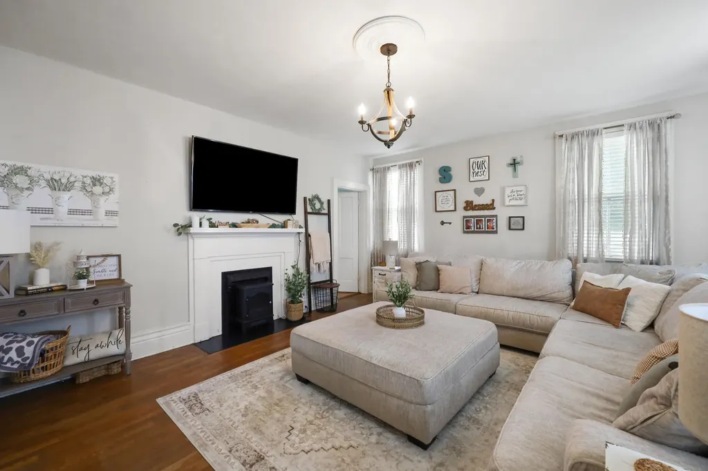 222 E Lexington Street Harrodsburg KY 40330