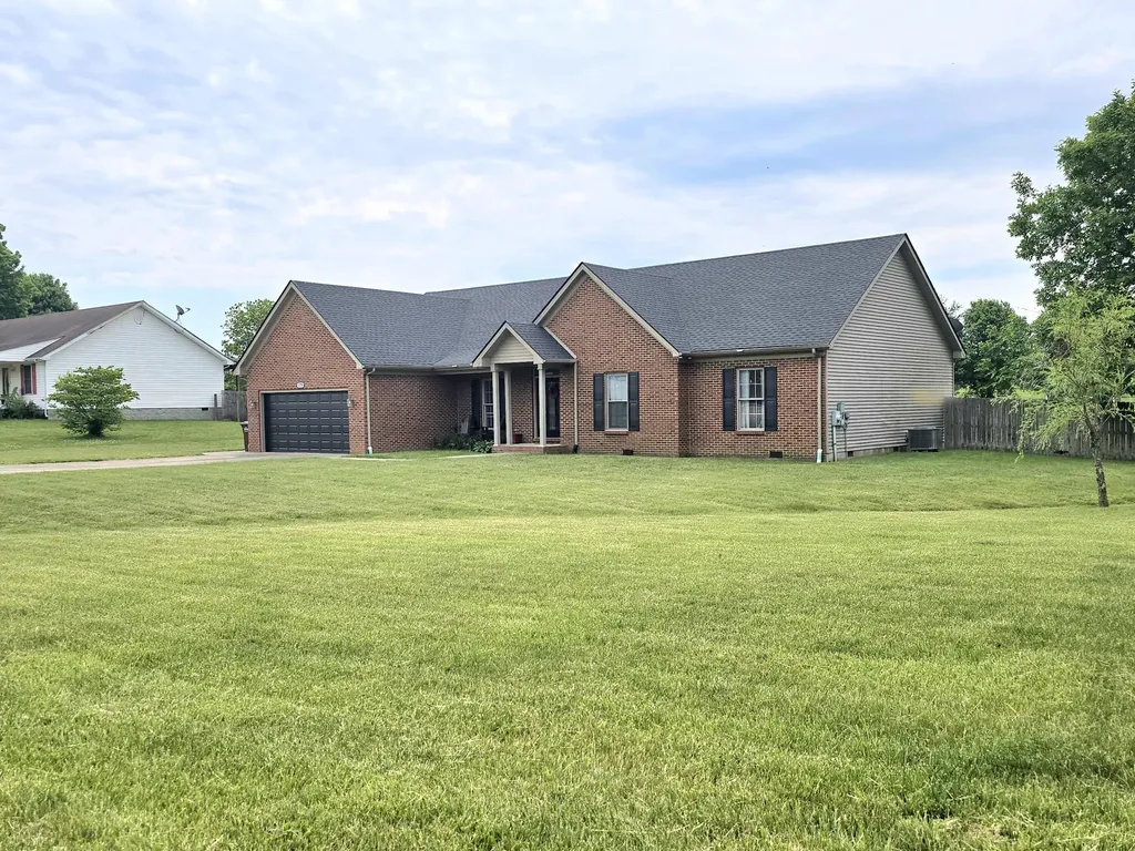 179 Bright Leaf Drive Lancaster KY 40444