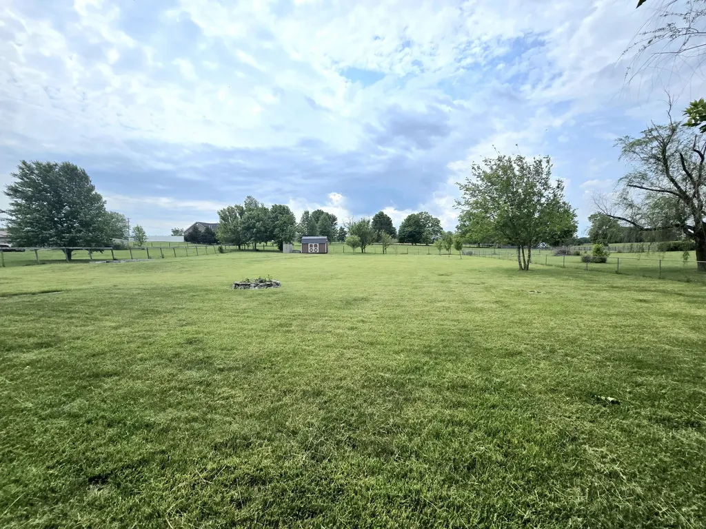179 Bright Leaf Drive Lancaster KY 40444